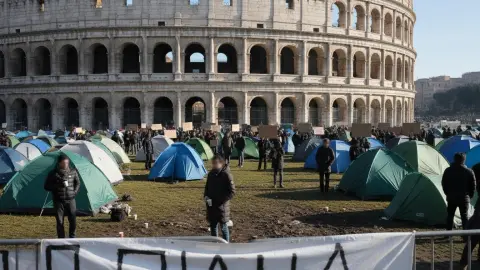 Палатки у Колизея: Италию захлестнули протесты против роста цен